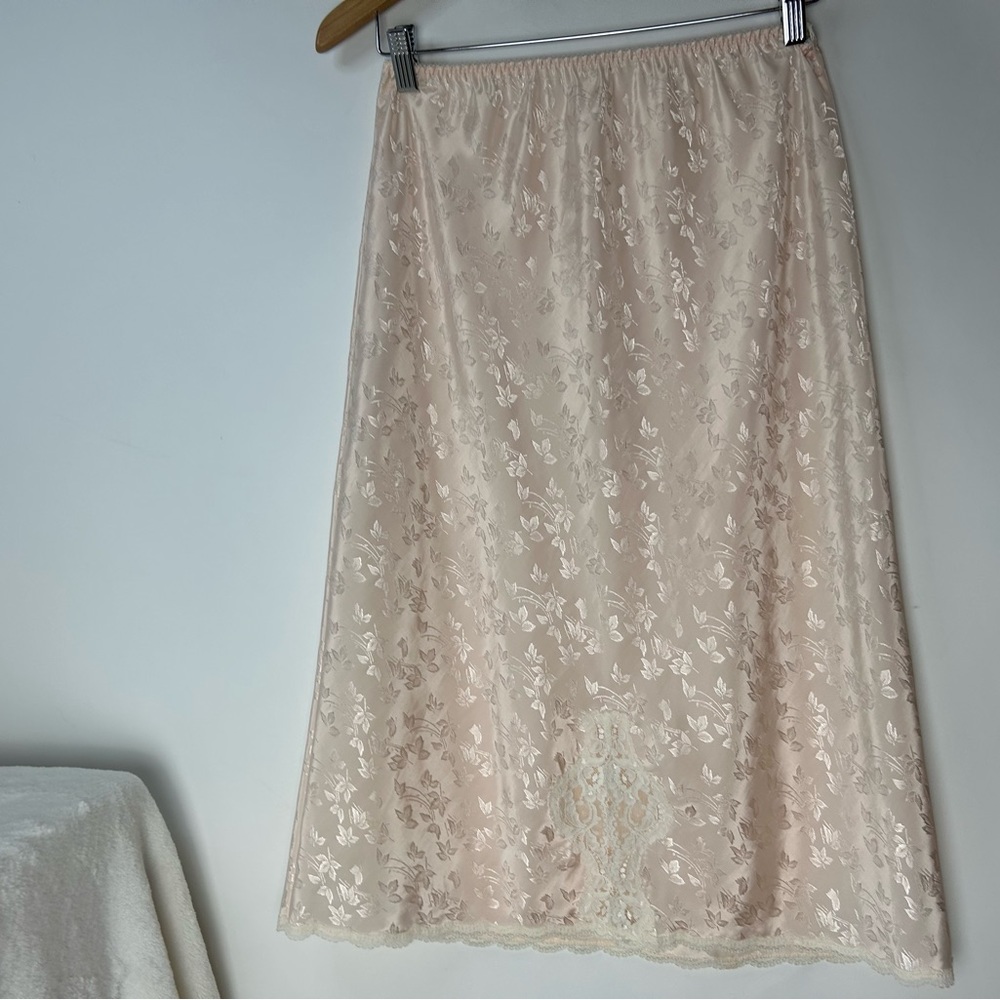 Barbizon Peach Blush Lace Slip Medium‎